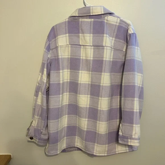 Shacket - Picture 3 of 3